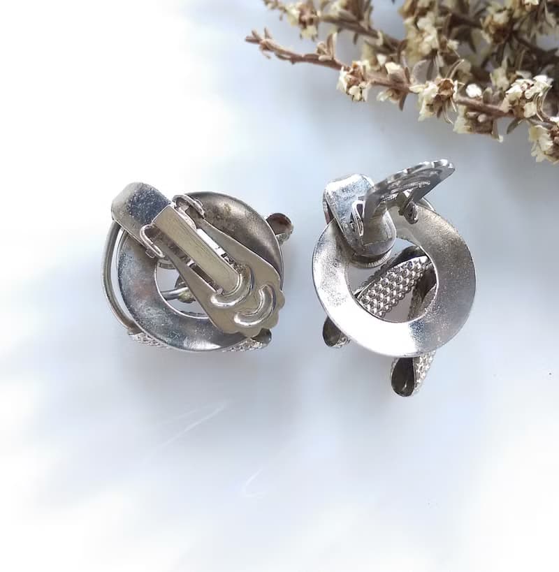 Vintage Jewelry 西洋古董飾品 立體麥穗 銀色調 夾式耳環