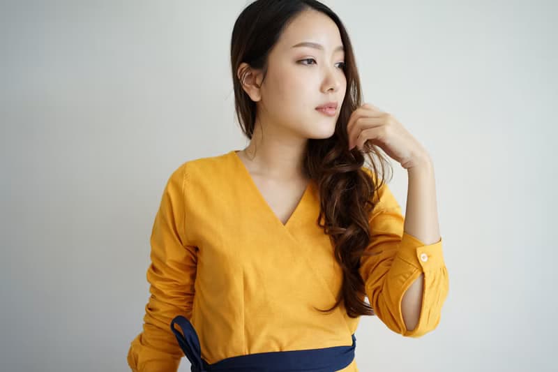 撞色牛津棉長袖綁帶洋裝 _ LOOKIN : 黃色