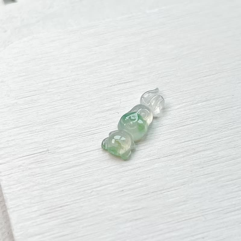 冰種飄綠花翡翠小兔子 | 天然緬甸A貨翡翠 | 送禮