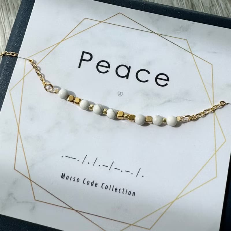 白松石 Peace 摩斯密碼手鍊 | 療癒水晶飾品 祝福禮物 送禮推薦