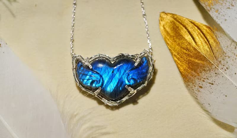 純手工銀繞線雕刻愛心翅膀吊墜