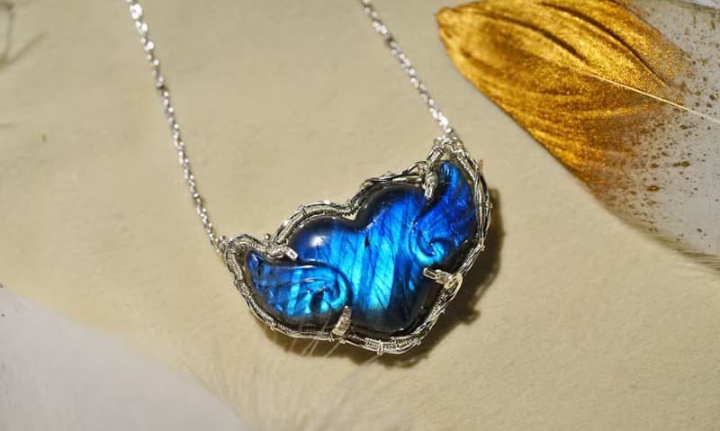 純手工銀繞線雕刻愛心翅膀吊墜