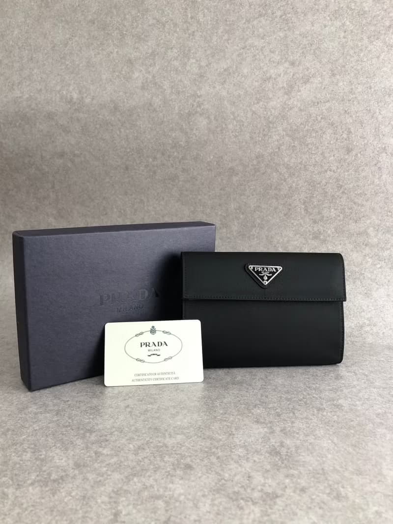 【 日本直送　名牌中古包 】PRADA プラダ 財布 ブラック トライアングルロゴ ナイロン 三つ折り財布 vintage ヴィンテージ オールド kiyi6h