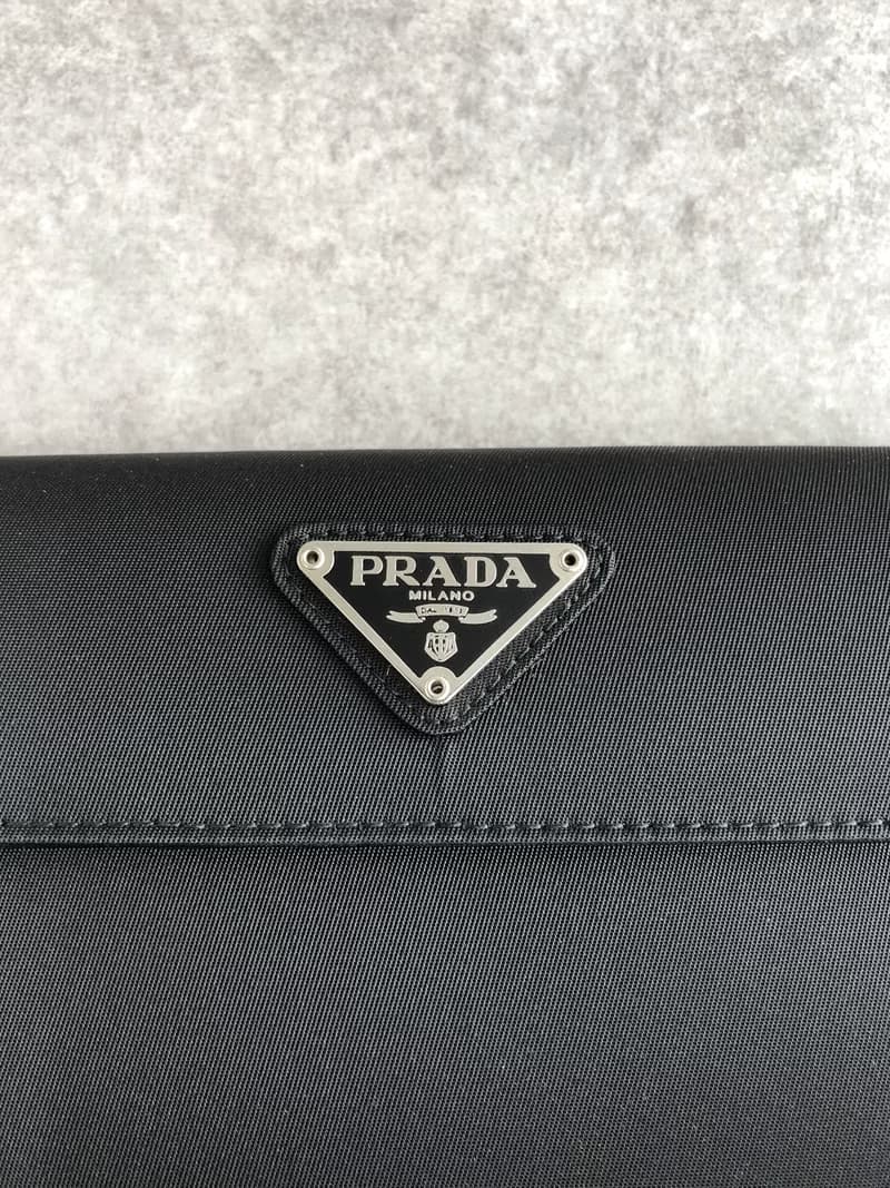 【 日本直送　名牌中古包 】PRADA プラダ 財布 ブラック トライアングルロゴ ナイロン 三つ折り財布 vintage ヴィンテージ オールド kiyi6h