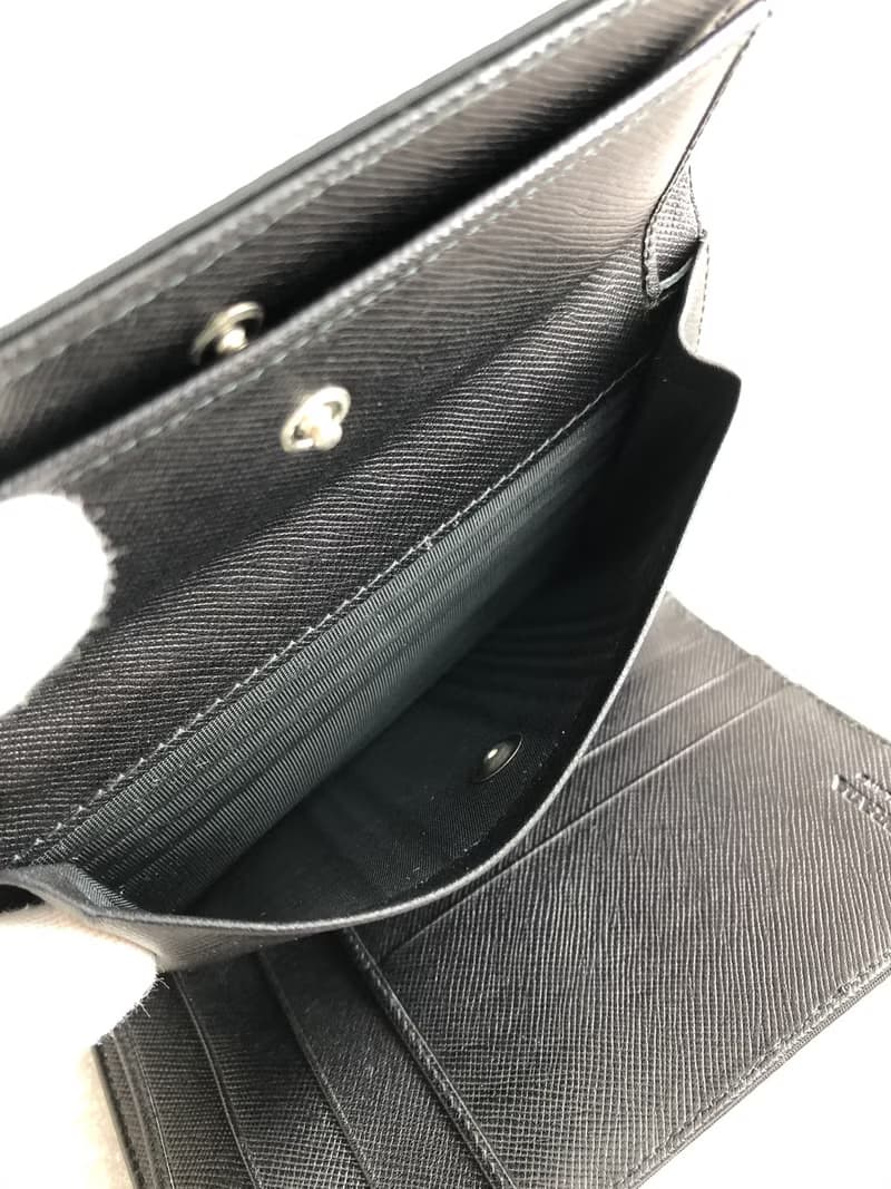 【 日本直送　名牌中古包 】PRADA プラダ 財布 ブラック トライアングルロゴ ナイロン 三つ折り財布 vintage ヴィンテージ オールド kiyi6h