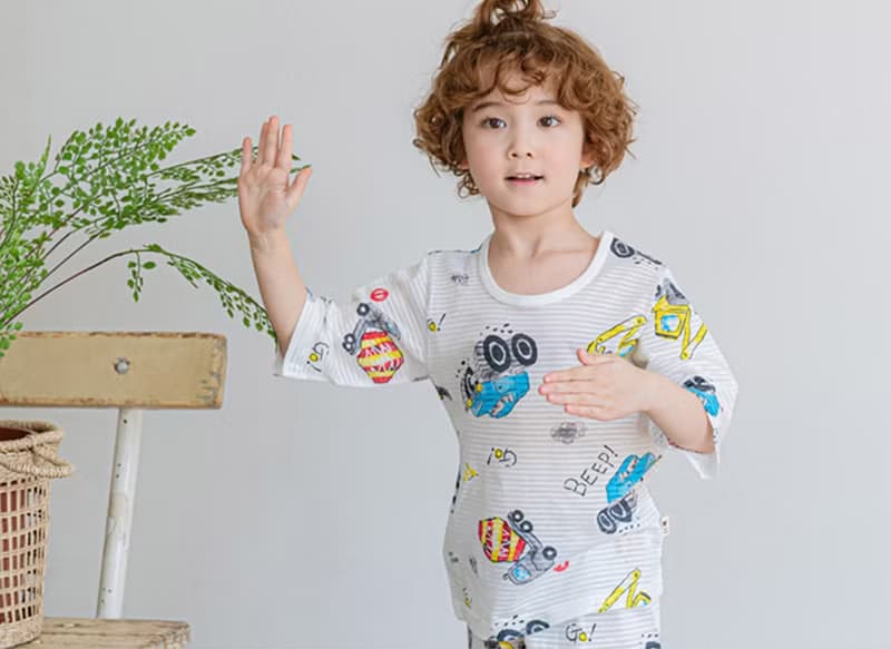 噗噗的卡車司機-輕透空氣衣七分袖韓國童裝-K23307