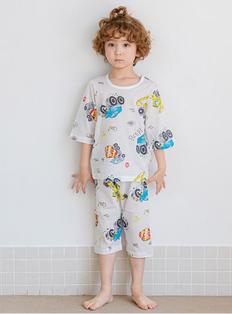 噗噗的卡車司機-輕透空氣衣七分袖韓國童裝-K23307