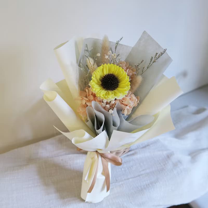 只向著你 / 單枝太陽花束 / 乾燥花 索拉花 向日葵 花束 求婚