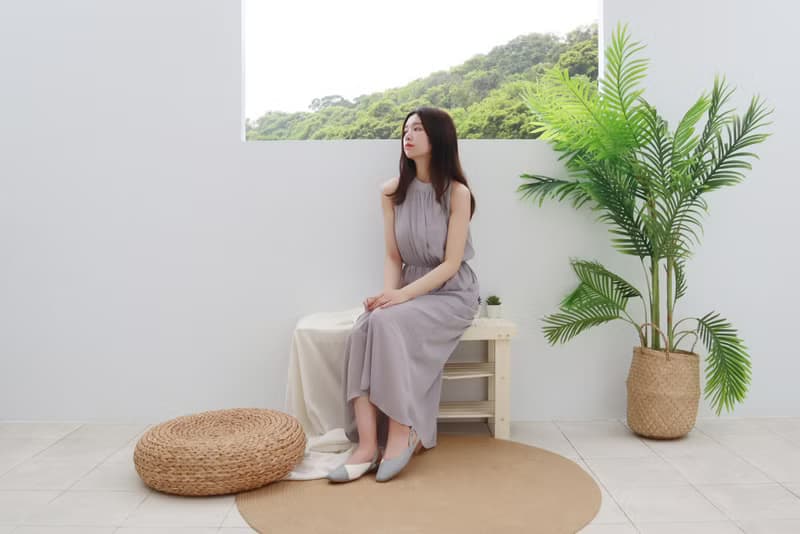 【逆光】簡約真皮涼鞋-藍白  | 涼爽不露趾  | 台灣真皮女鞋
