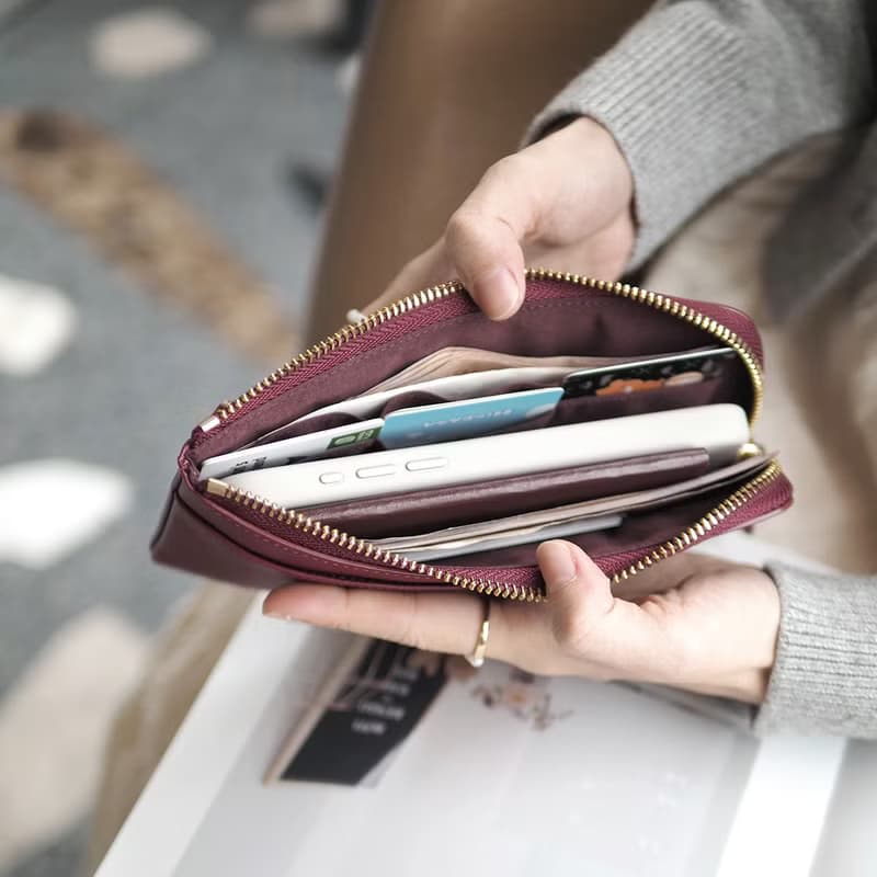 Doona (Burgundy): Long wallet, zip wallet, soft cow leather, Slim , Dark Red