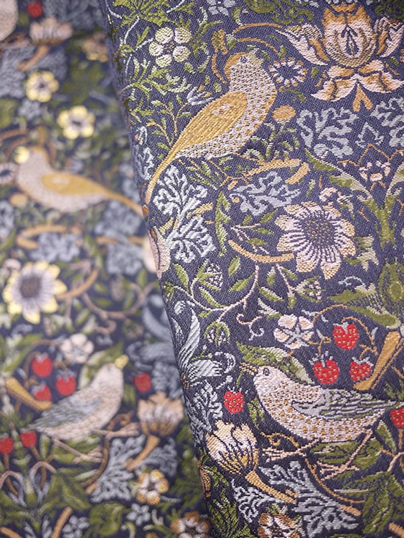 【開運錢包】西陣織金襴。William Morris 草莓小偷。布長夾