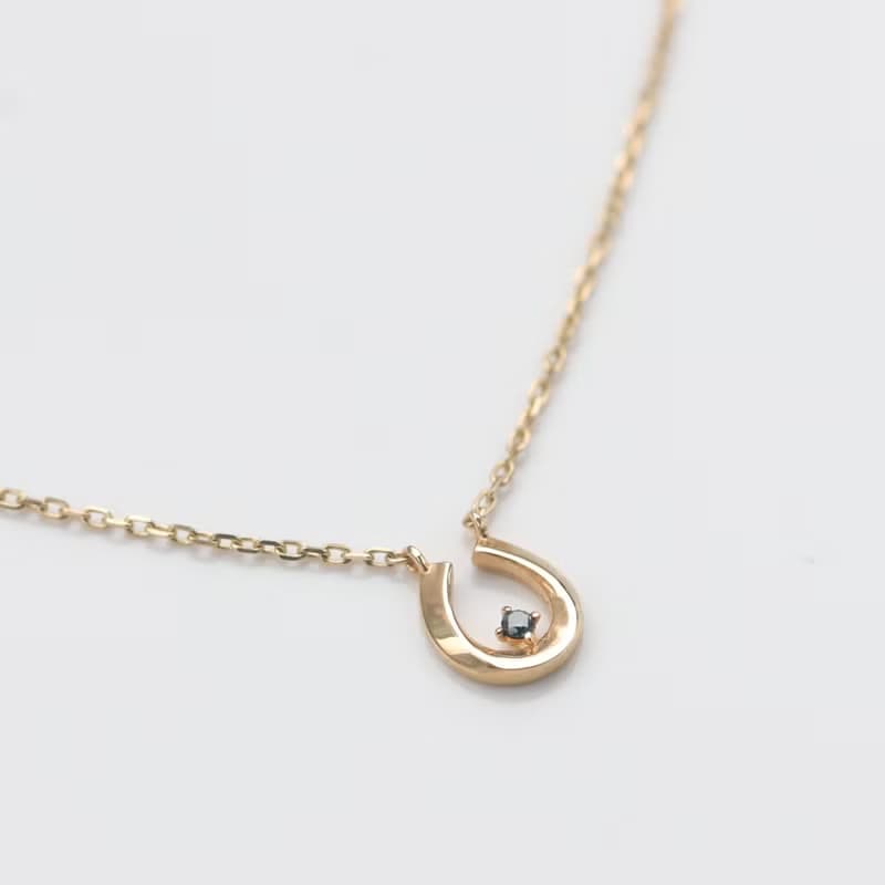 18K Blue Diamond Horse's Hoof Necklace 藍鑽石馬蹄項鍊