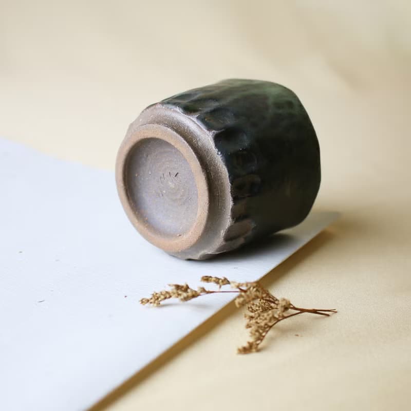 刻痕高方杯 灰釉彩 新彩燒 柴燒陶藝 手作作品 | 張運美 作品
