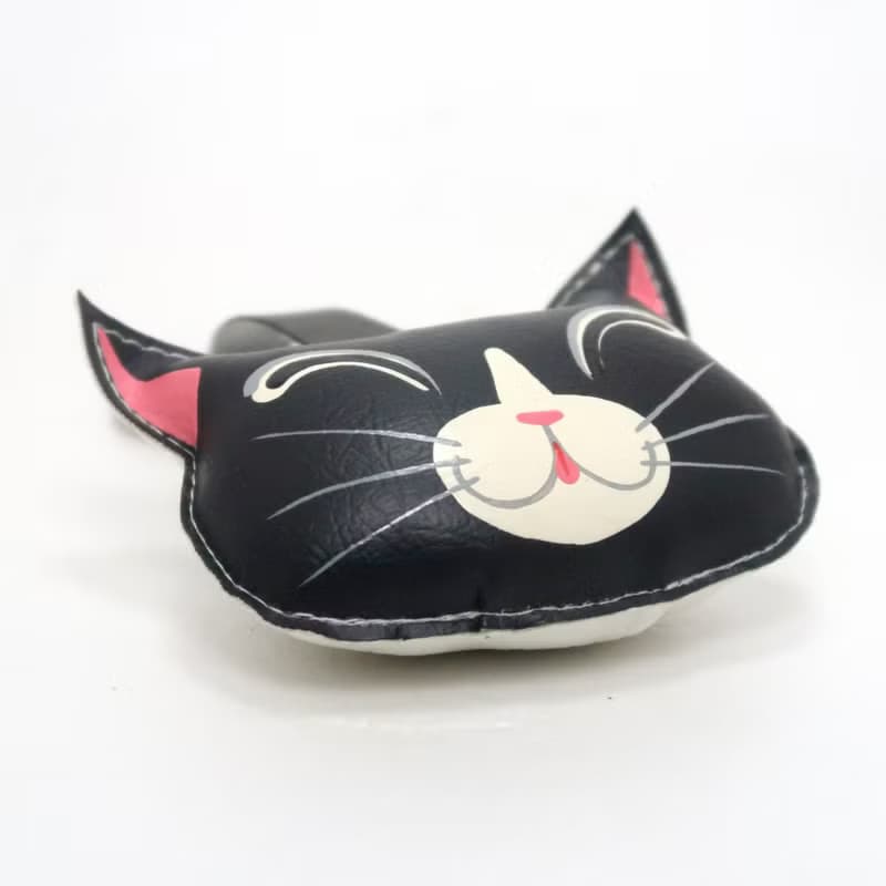 【雙11折扣】Smiling Black Cat keychain, gift for animal lovers add charm to your bag.