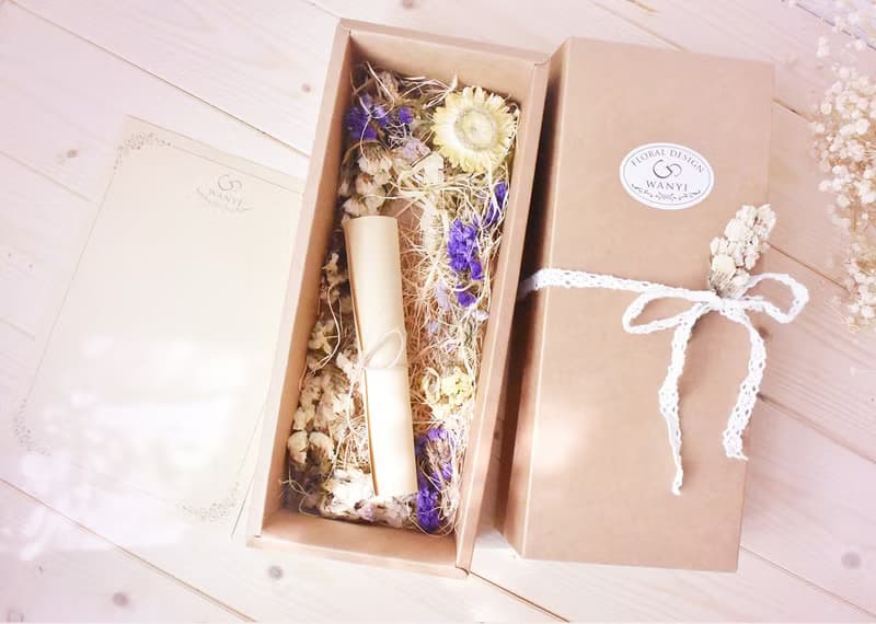 牛皮包裝小花禮盒加購  送禮 花束 禮物 盒子 紙盒 禮物盒