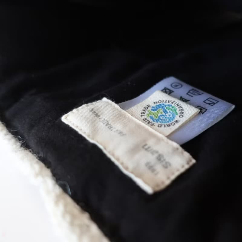 地球樹公平貿易fair trade -- 手工編織二用圍脖/帽子(米/紅)