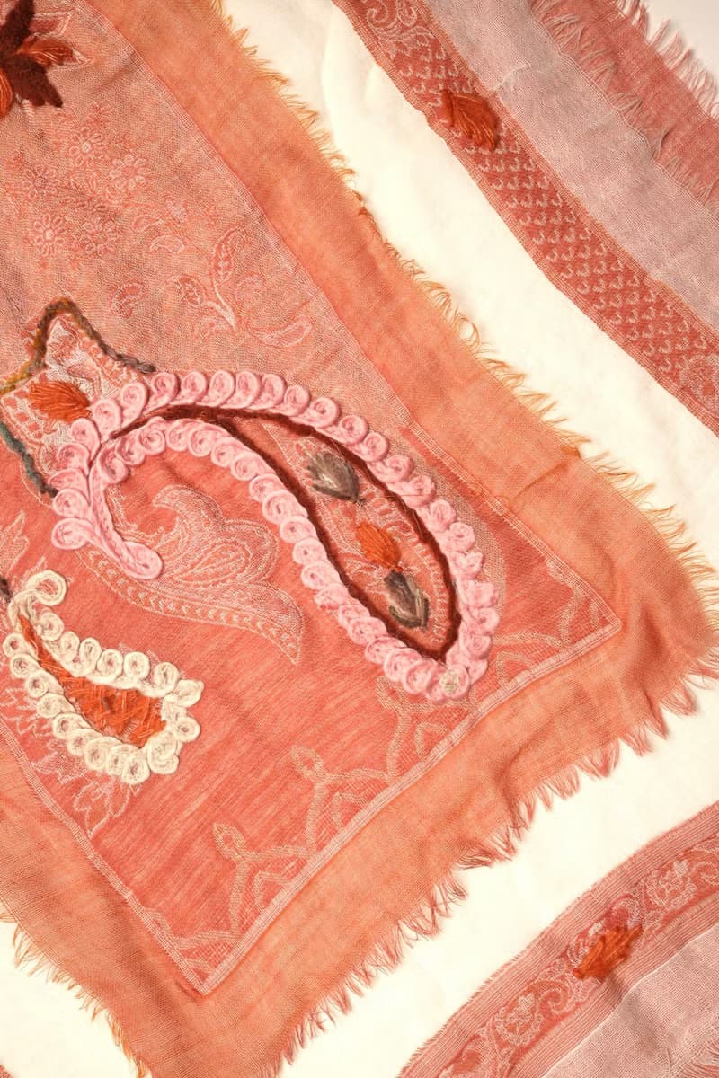 【畢業禮物】喀什米爾水煮羊毛手工刺繡圍巾披肩三層紗顯嫩橘粉