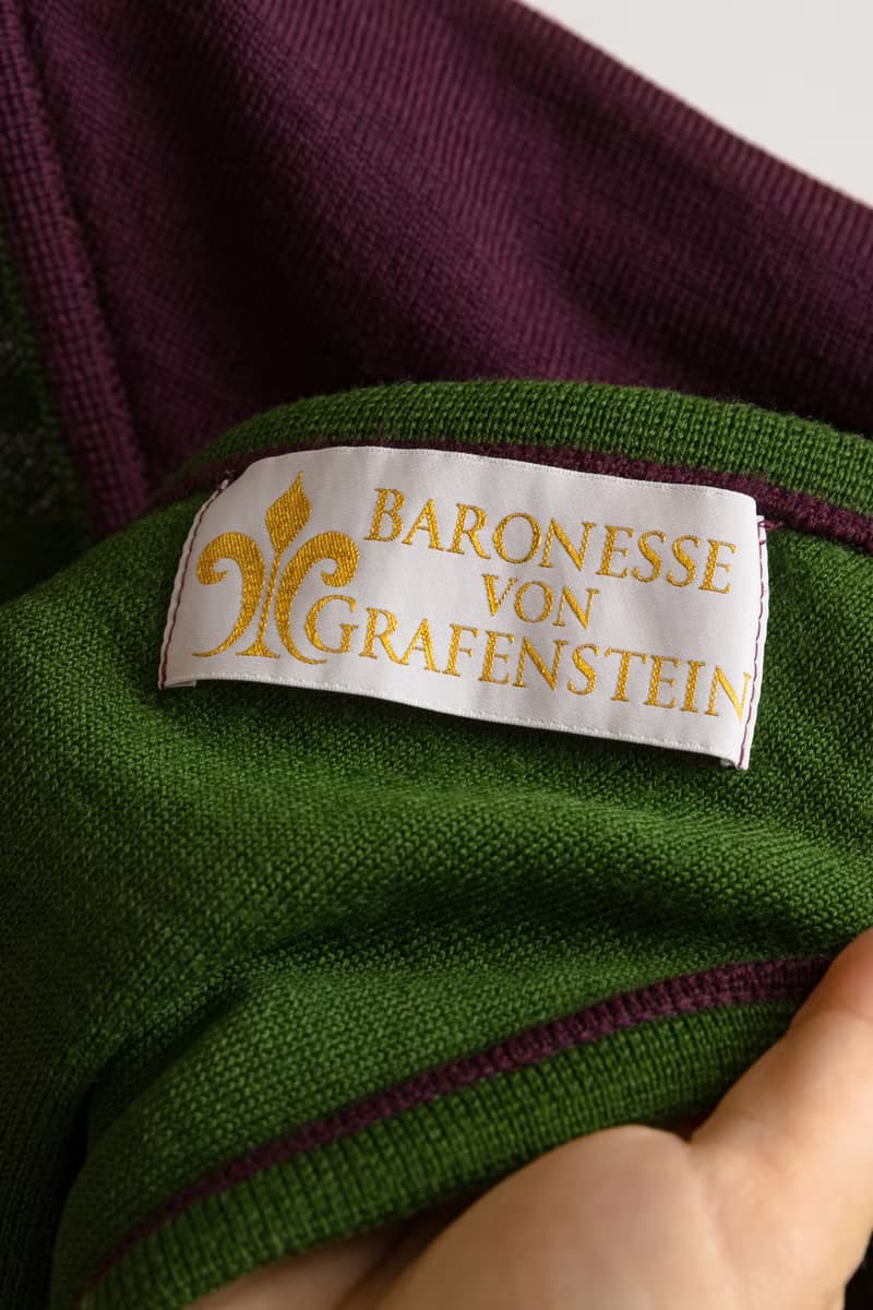 80s Vintage Woman Retro Baronesse von Grafenstein Wool Scarf 7487