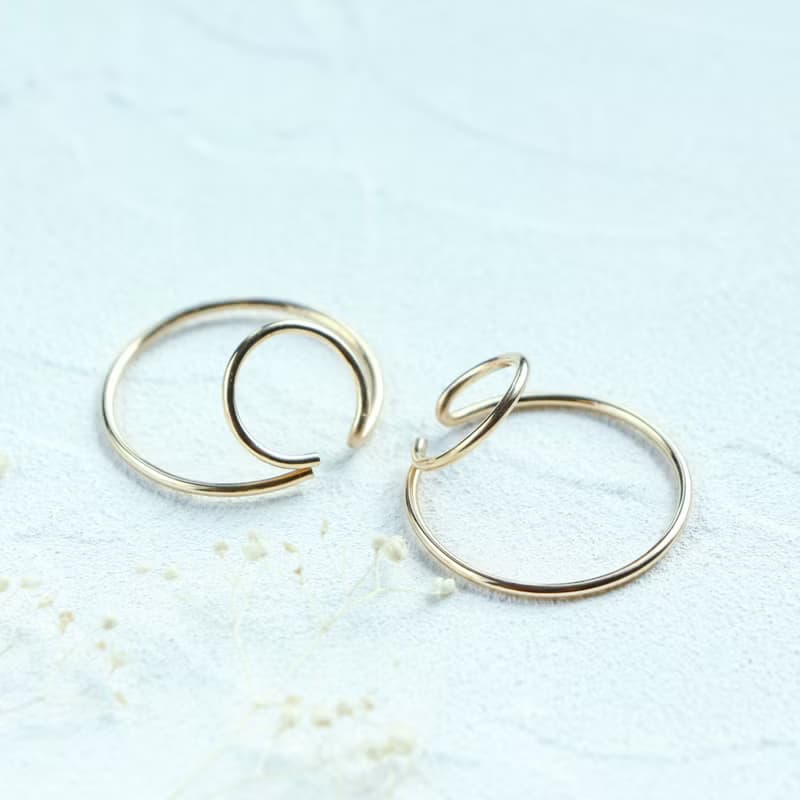 14kgf- W ring ear cuff