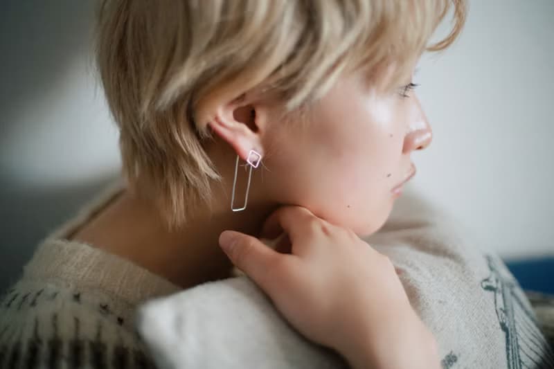 petitピアス　四角　シルバーカラー