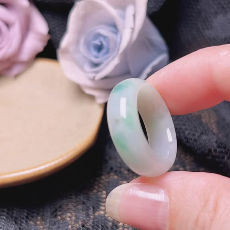 飄綠花翡翠戒指戒圈 | 國際12圍 | 天然緬甸玉翡翠A貨 | 送禮