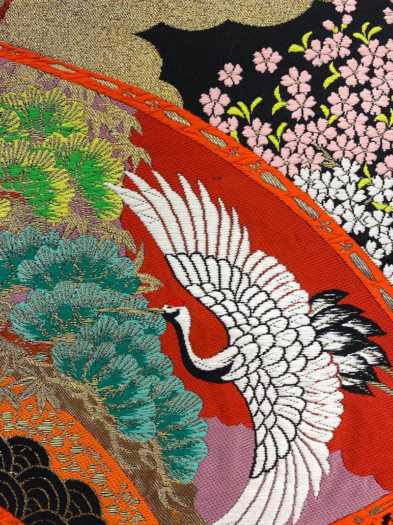 きものアート42　刺繍着物 和モダン 和風インテリア 花柄 プレゼント 結婚祝い 新築祝い 長寿祝い 縁起物