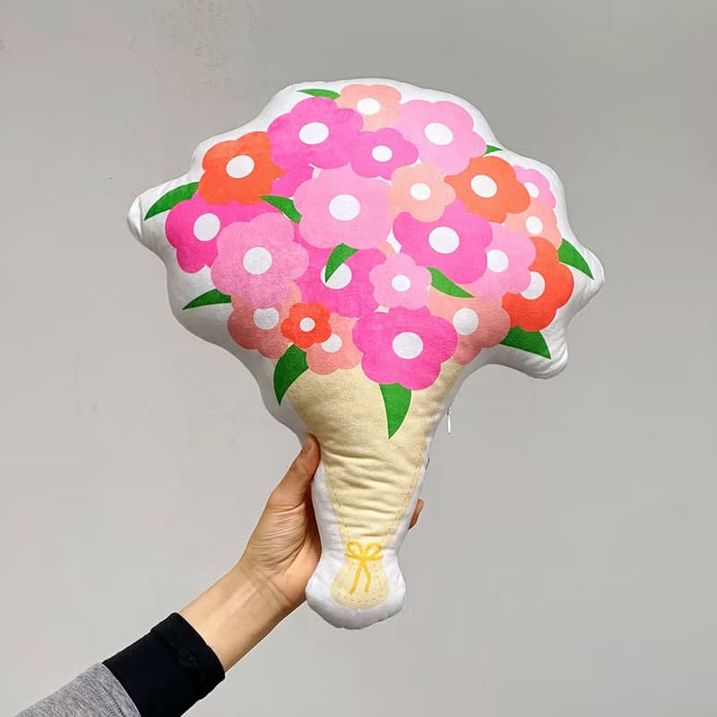 母親節花束 仿真鮮花抱枕 不會雕謝的花束