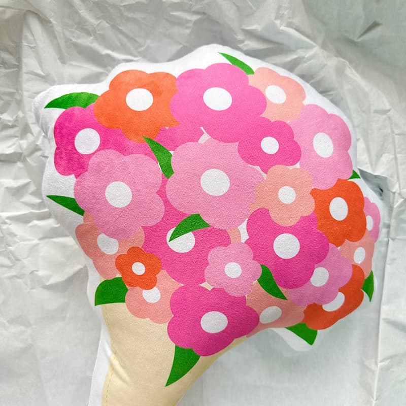 母親節花束 仿真鮮花抱枕 不會雕謝的花束