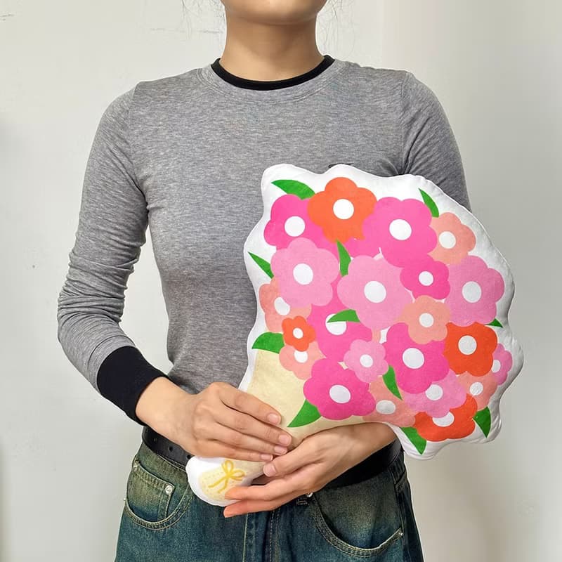 母親節花束 仿真鮮花抱枕 不會雕謝的花束