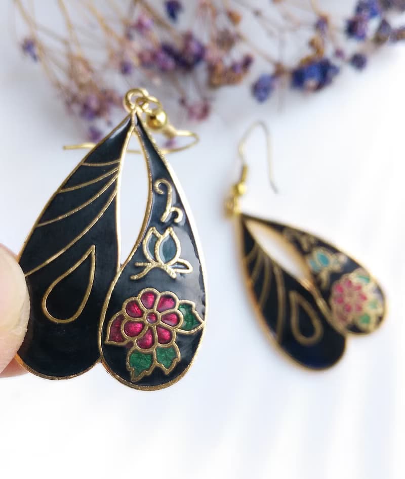 Vintage Jewelry 西洋古董飾品 小蝴蝶花卉 景泰藍 耳勾 針式耳環