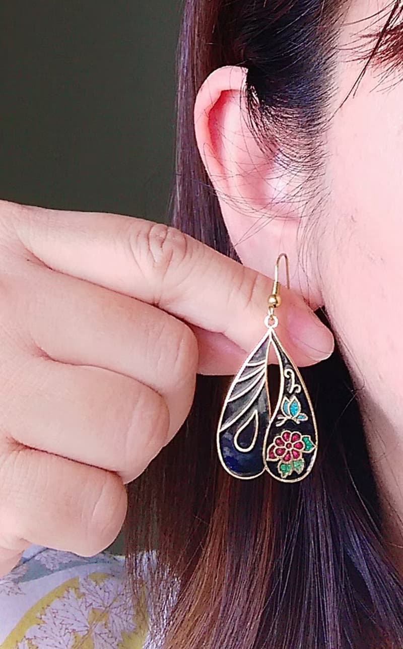 Vintage Jewelry 西洋古董飾品 小蝴蝶花卉 景泰藍 耳勾 針式耳環