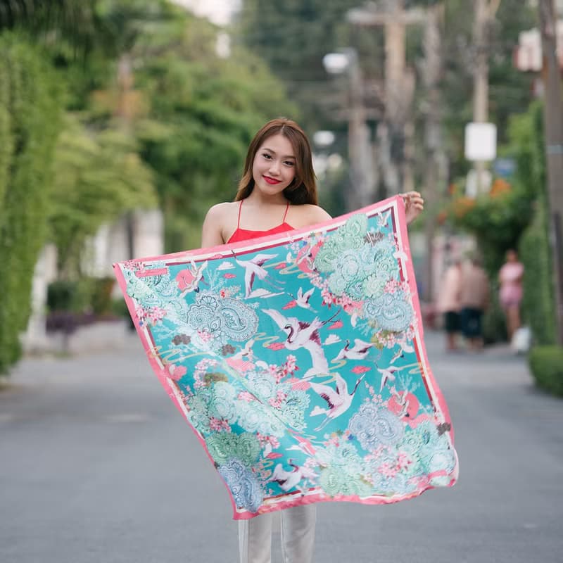 櫻花與雲中鶴 - （綠寶石色）手工印製圍巾／絲巾(Blissfulness Scarf-Jade Green Colour (Scarf of Joy and long live))