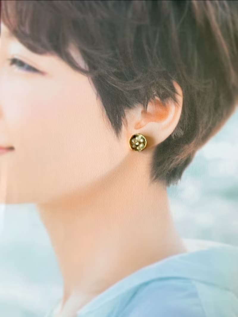 お花 陶器 金継ぎ ピアス イヤリング ノンホールピアス 小さい 小ぶり シンプル 陶磁器 やきもの ゴールド 金 オフィス ギフト プレゼント 贈り物 誕生日