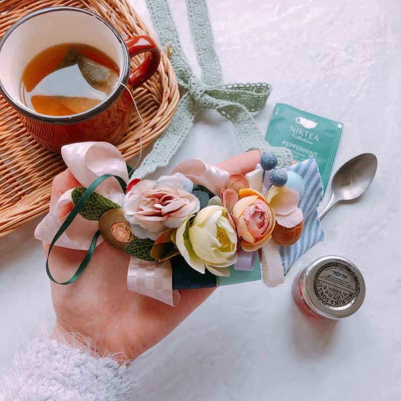 Break and Holiday 。少女森林系手工花。項鍊。粉綠色L