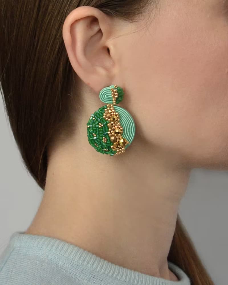 Round stud earrings Disk in gold and green color Christmas Gift Wrapping