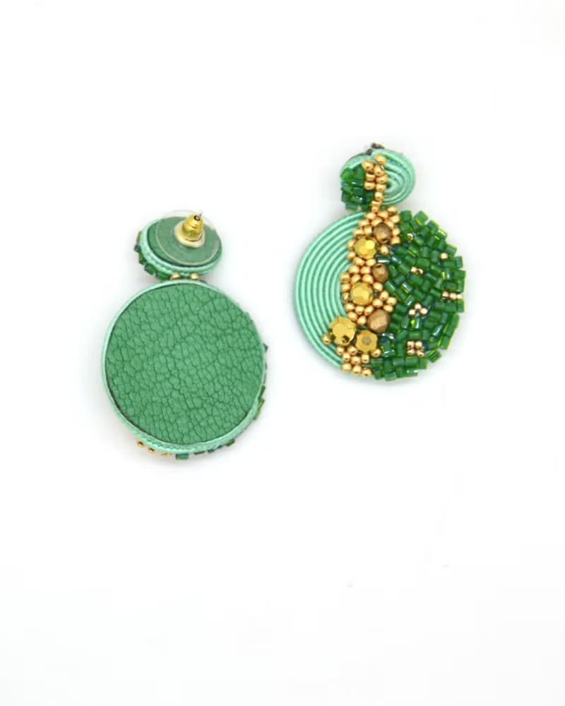 Round stud earrings Disk in gold and green color Christmas Gift Wrapping