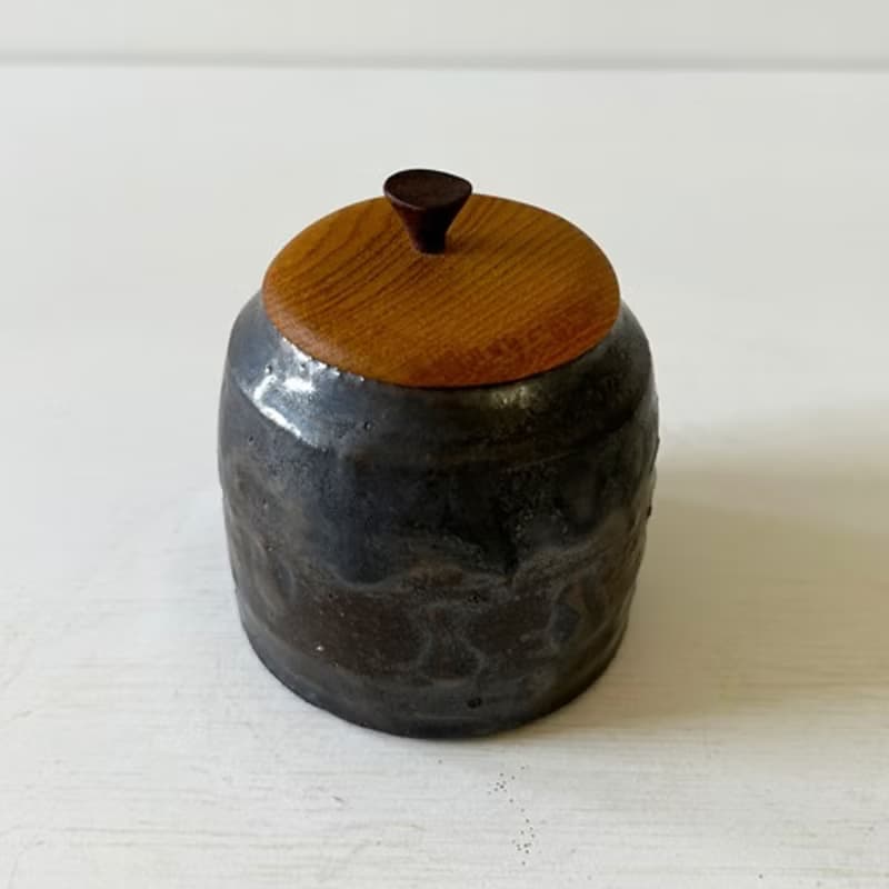 小壺・黒