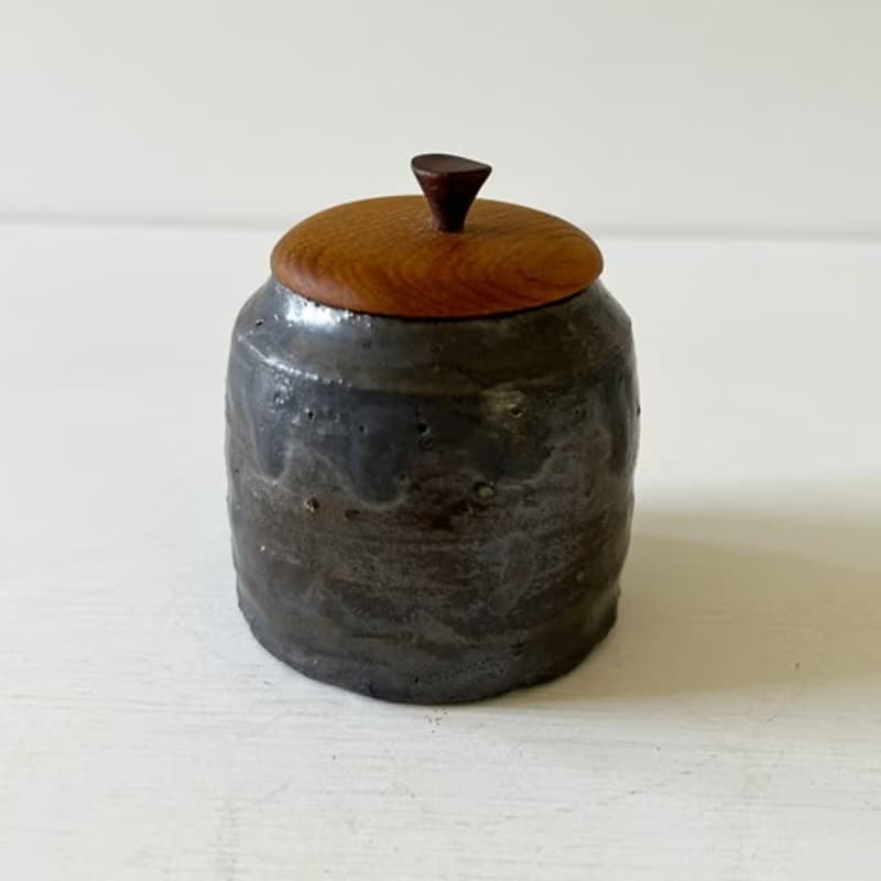小壺・黒