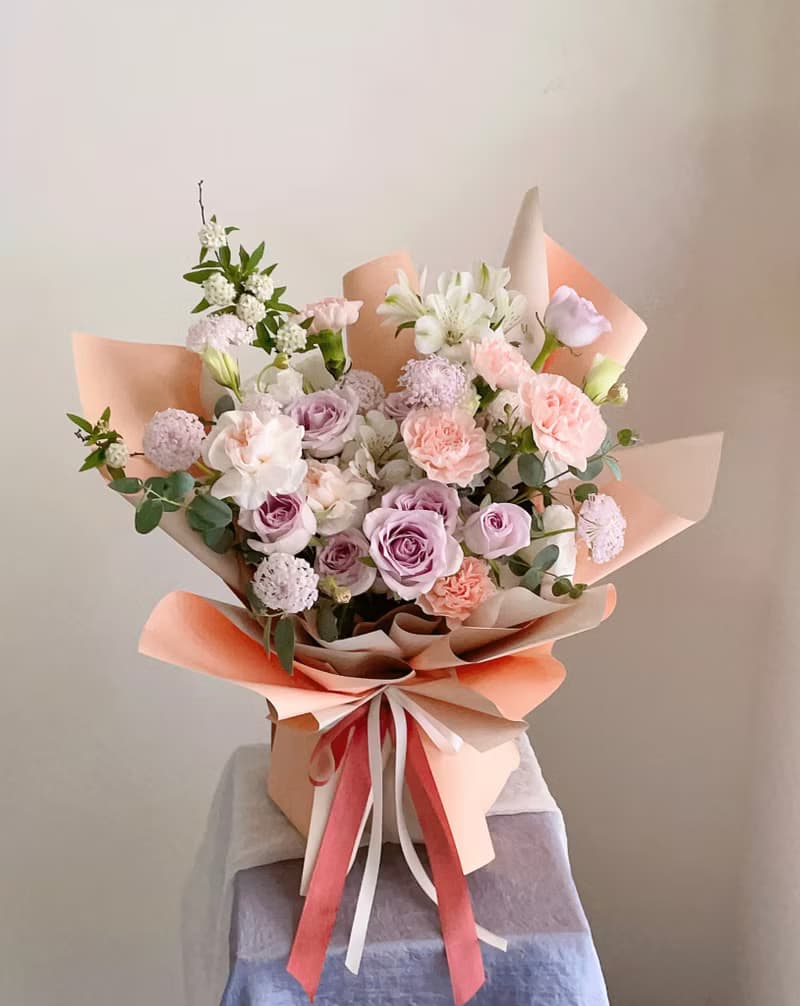 【鮮花】優雅紫粉橘色玫瑰康乃馨鮮花花束