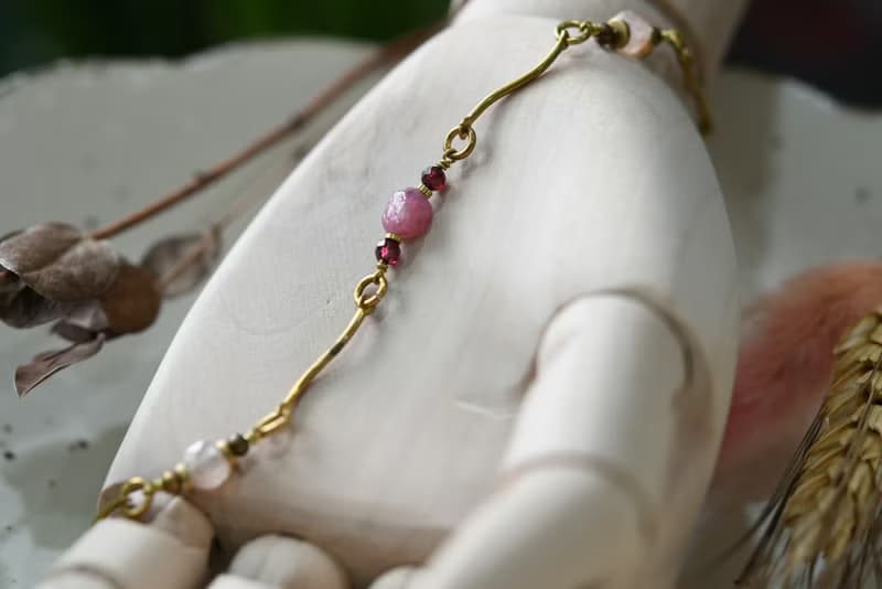 幾何系列 NO.4│紅碧璽x太陽石x黃銅│黃銅手鍊
