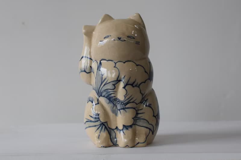 招き猫  芍薬