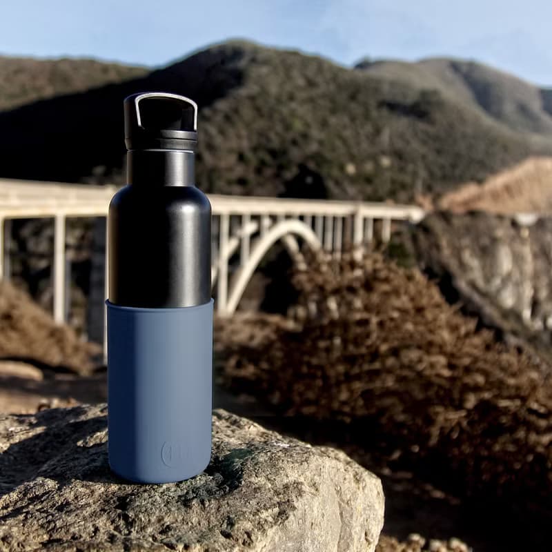 美國HYDY時尚保溫水瓶  CinCin Black系列 | 海軍藍-黑瓶 - 590ml