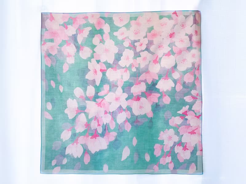 桜の大判ハンカチ