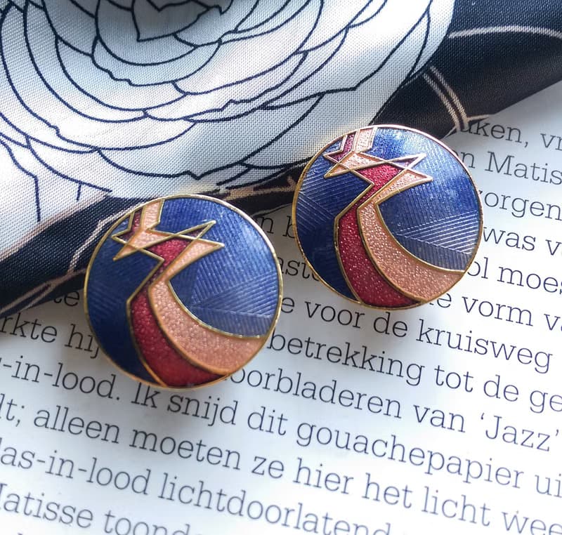 Vintage Jewelry  景泰藍 圓紫底 天堂鳥意象 夾式耳環