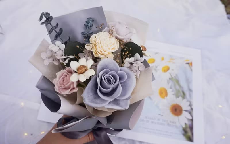 典雅藍色永生玫瑰花束   附透明花袋