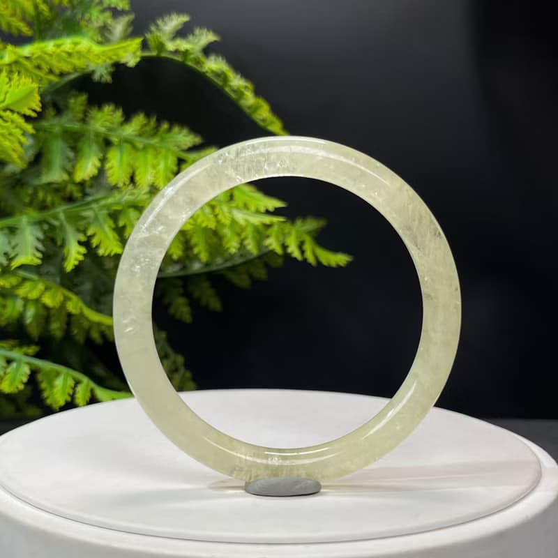 獨特 檸檬黃水晶手鐲 59MM 冰透彩虹閃片碎碎冰黃色水晶 友誼和諧