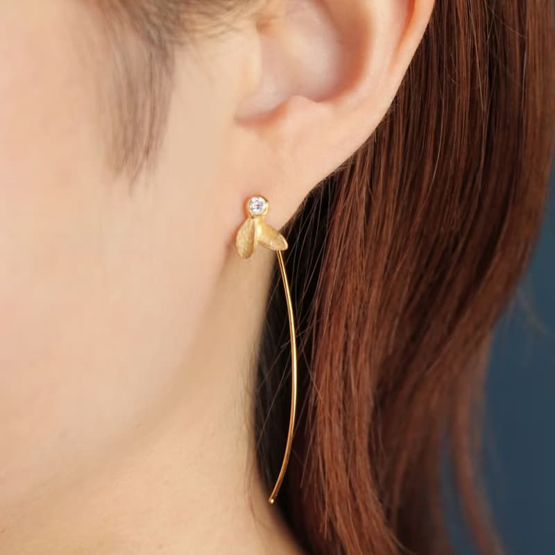 Small leaf earrings