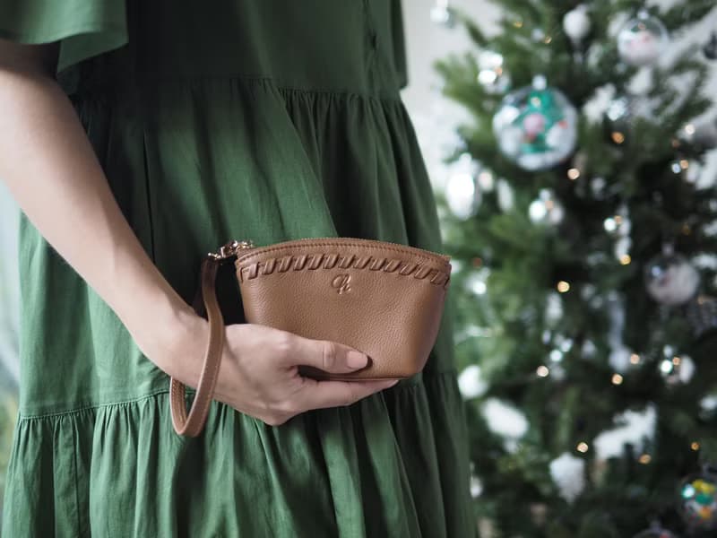 Pie (Oak brown) :  Multi-purpose bag, Leather wallet, pouch , Soft leather