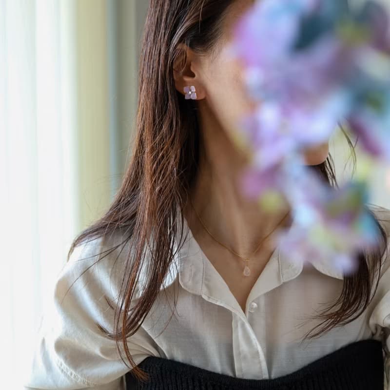 しっとり紫陽花のシンプル　ピアス　イヤリング
