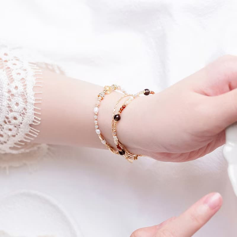 財運 x 黃水晶 磷灰石 太陽石 【蝴蝶陸蓮 • 一生快樂】手鍊